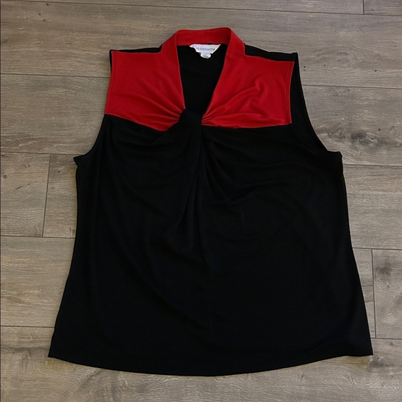 Liz Claiborne Tops - Liz Claiborne Red and Black Knot Blouse
